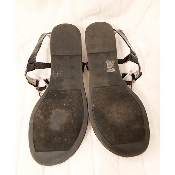 BANDOLINO Sz 9 Studded Black Patent T-Strap Sandal - Picture 6 of 6